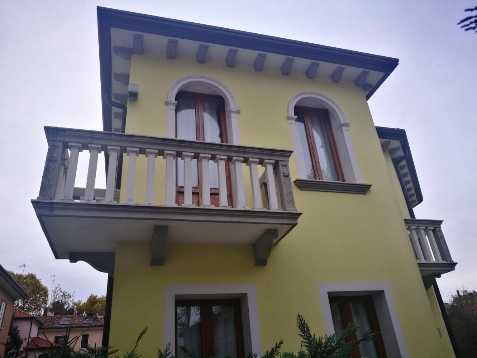Residence Villa Rendina Местре Екстериор снимка